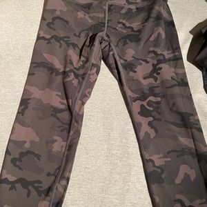 Zyia Size 6-8 leggings - never dried in dryer and I my worn a few times.